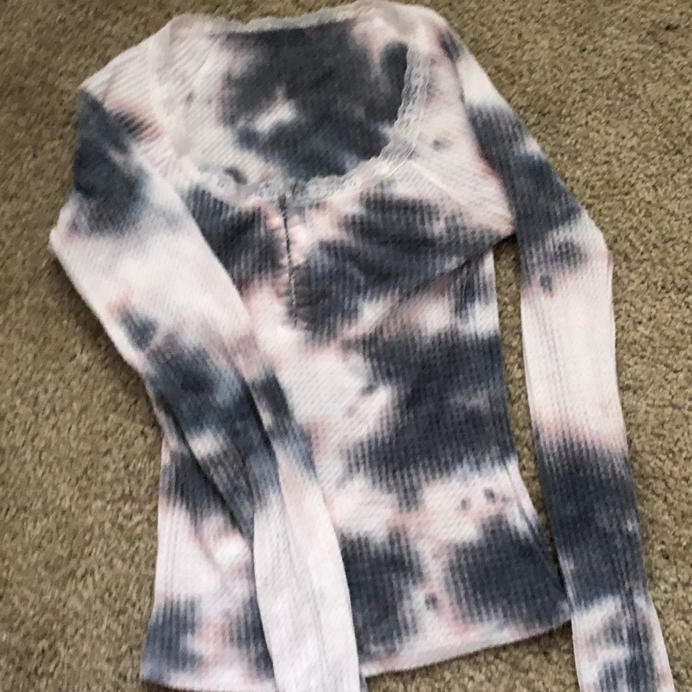 Clip up long sleeve Tye Dye top